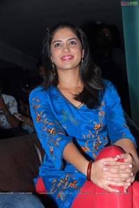 Deeksha Seth Pics